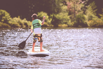 Facts to Know if Paddle Boarding on a Lake or the Ocean